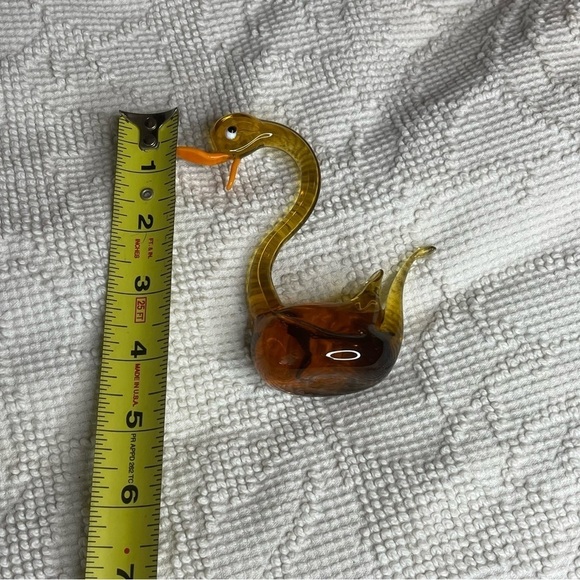 Beautiful Blown Glass Swan Amber Color‎ - Picture 5 of 5
